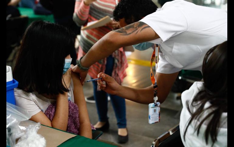 Los menores de la Ciudad de México reciben la vacuna de Pfizer-BioNTech, la única aprobada para ese sector. SUN/D. Sánchez