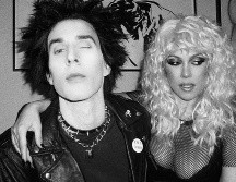 Una seman previa a Halloween, Travis Barker y Kourtney Kardashian se disfrazaron de la trágica pareja Sid y Nancy. INSTAGRAM @KOURTNEYKARDASH