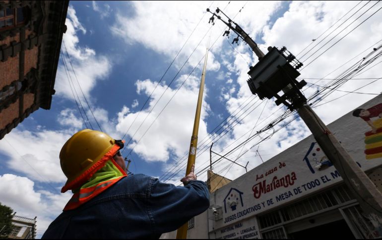 La iniciativa de reforma plantea devolver a la CFE el monopolio de la comercialización de energía eléctrica y establecer un tope de 46% a la participación del sector privado en la generación. EL ECONOMISTA