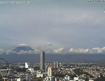 Autoridades explicaron que se trataba de una nube tipo lenticular, que suelen aparecer en lugares montañosos. TWITTER / @spcver