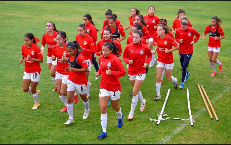 Este martes 26 de octubre, Chivas femenil se medirá a la Selección de Argentina, en la cancha del Estadio Akron. IMAGO7