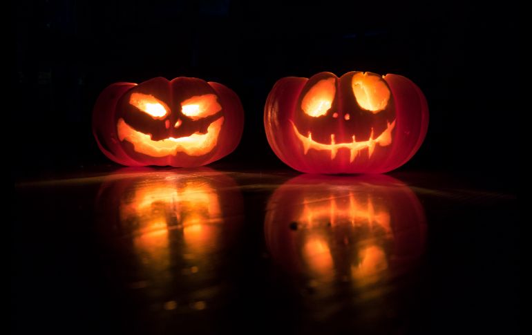 Letras que le darán un toque de terror a tu Halloween / Photo by David Menidrey on Unsplash