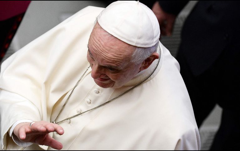 El Papa Francisco recibió la tercera dosis de la vacuna contra el coronavirus COVID-19, revela El Vaticano. AFP / F. Monteforte