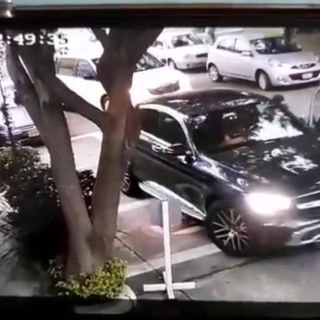 Recuperan camioneta de lujo robada en Providencia