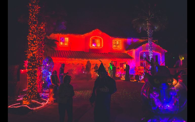 Los cocteles divertidos no pueden faltar en tu fiesta / Photo by Neonbrand on Unsplash