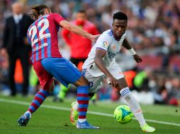 Mientras caminaba por la línea de banda, un aficionado del Barcelona le habría gritado 