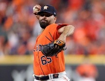 GRAN NIVEL. El mexicano José Urquidy fue clave para la victoria de los Astros de Houston. AFP/C. MANDATO