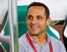 Barjuan, de 49 años, jugó para Barcelona como lateral izquierdo entre 1993 y 2002, antes de cerrar su carrera en el Atlético. Fue nombrado al frente de las reservas de Barcelona en julio. AP / ARCHIVO