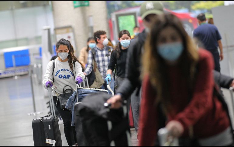 Los viajeros con pauta de vacunación completa pueden acceder al Reino Unido con el único requisito de someterse a un test de antígenos para detectar COVID-19 tras su llegada. NTX / ARCHIVO