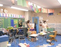 El distrito escolar de Fayetteville-Manlius escribió a los padres para informarles que los disfraces de la serie no se aceptarán en sus seis centros.  AFP / ARCHIVO