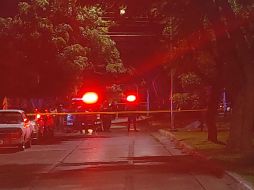 Elementos policiacos activaron un operativo en la zona para tratar de localizar al responsable del asesinato. ESPECIAL