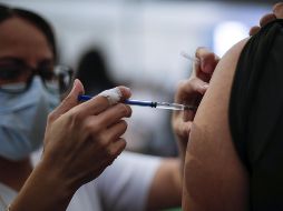 La meta se anuncia mientras México acumula casi 3.8 millones de casos y más de 287 mil muertes de COVID-19, la cuarta cifra más alta del mundo en números absolutos. Xinhua / F.Cañedo