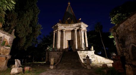 El Panteón de Belén, antes conocido como de Santa Paula, fue el primero en la ciudad en abrir sus puertas para recibir a fallecidos de todos los estratos sociales. EFE / F. Guasco