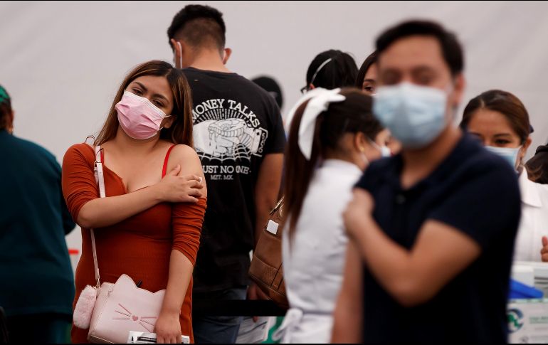 Las vacunas contra la influenza se aplicarán a partir de noviembre en México y no presentan incompatibilidad con las vacunas del COVID-19. EFE / J. MÉNDEZ