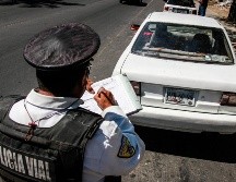 La ley en Jalisco establece que se puede sancionar a un automotor por ocultar parcial o totalmente la placa; la multa por este tipo de infracción podría ascender hasta casi 18 mil pesos. EL INFORMADOR/ARCHIVO