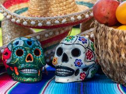 Las composiciones poéticas que suelen pedir en las escuelas o trabajos para concursar, emplean el humor como herramienta para abordar el tema de la muerte, al mismo tiempo que construyen escenarios imaginarios para su exploración. ESPECIAL/Photo by Nick Fewings on Unsplash.