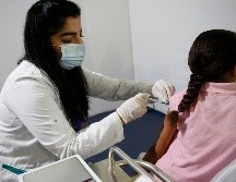 El gobierno espera vacunar a 7.1 millones de niños de este rango de edad. AP/A. Bounhar