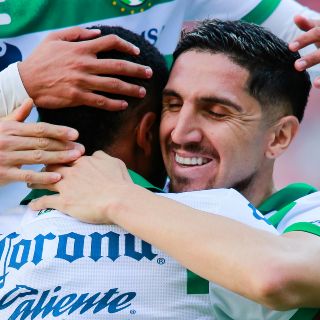 Diego Valdés mantiene vivo al Santos Laguna