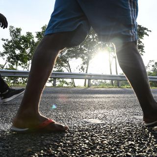 Migrantes: INM rescata a personas abandonadas en carretera Reynosa-Monterrey