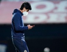 Según diversos reportes, el atacante mexicano estaría lesionado (desgarre) y es por esto que no ha tenido minutos con su nuevo entrenador Quique Sánchez Flores. IMAGO7