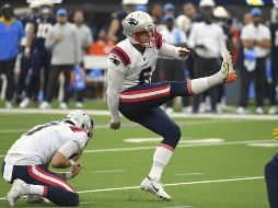 SÓLIDO. Nick Folk marcó 4 goles de campo que le dieron la victoria a los Pats. AFP/K. DJANSEZIAN