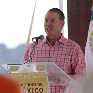 Niegan licencia a Quirino Ordaz para ser embajador en España