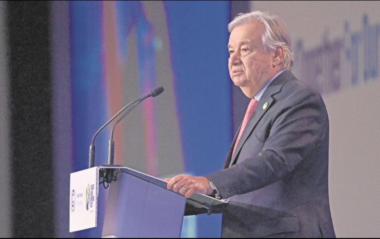Guterres estuvo presente en la ceremonia de inauguración de la cumbre de líderes de la COP26. AFP/P. Ellis