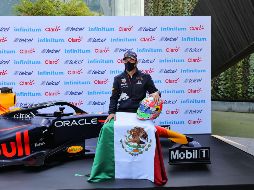 Ni el ensordecedor sonido de los fanáticos en el Foro Sol a favor del piloto mexicano puede eliminar los retos que presenta la pista del Autódromo Hermanos Rodríguez. EL INFORMADOR / P. Gallardo