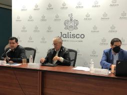 El jefe de gabinete estatal, Hugo Luna Vázquez (izq), expuso que, de concretar el aumento, para 2023 integrarán un fondo de dos mil 500 millones para invertir en infraestructura educativa. EL INFORMADOR / R. Rivas