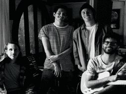 BETA, banda de rock alternativo integrada por Blas Cernicchiaro, Álvaro Contreras, Diego de la Torre y Julián André. ESPECIAL / INSTAGRAM