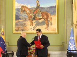 El presidente venezolano, Nicolás Maduro con el jefe de la fiscalía de la CPI, Karim Khan. EFE/ Prensa Miraflores