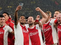 FIESTA. Con 4 victorias en 4 partidos, Ajax llegó a 12 puntos y selló su boleto a Octavos de Final. AP/M. MEISSNER