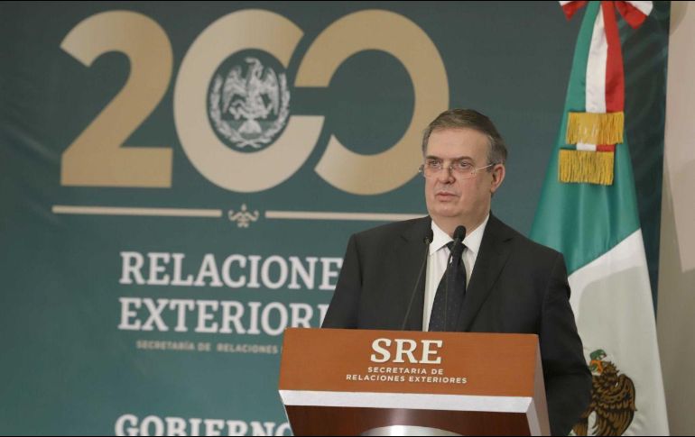 Durante la ceremonia de conmemoración, se hizo entrega de reconocimientos por 25 años de servicio a diplomáticos de carrera. TWITTER / @m_ebrard