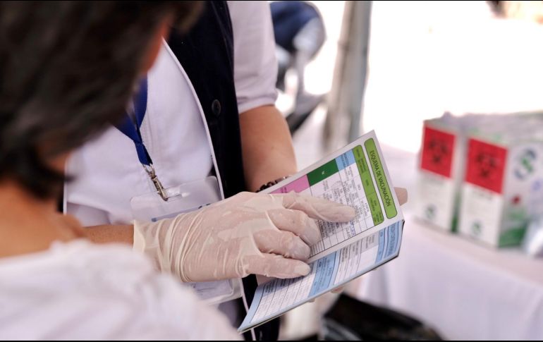 La campaña de vacunación contra la influenza estacional inició ayer en Jalisco. ESPECIAL/SSJ