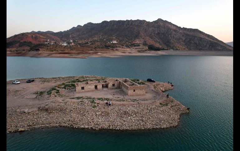 Los restos de Guiri Qasruka pueden visitarse en tierra firme, incluida una casa cuyos muros de piedra siguen en pie. AFP/I. Adnan