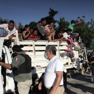 Caravana de migrantes sigue su camino hacia Tuxtla Gutiérrez y evitan Oaxaca