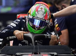 El piloto tapatío logró evitar un accidente en las pruebas y se colocó en los primeros sitios de salida. AFP/P. Pardo