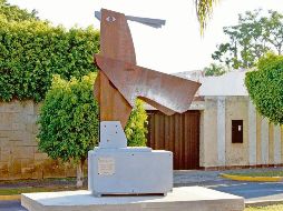 “Quetzal”. Obra del artista plástico Simón Cruz, ubicada en Avenida Acueducto, en Zapopan. ESPECIAL
