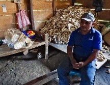 Lázaro Yat cuenta cómo la desgracia llegó a Cerro Azul cuando los huracanes Eta y Iota azotaron Centroamérica casi simultáneamente entre fines de octubre y principios de noviembre en 2020. AFP/J. Ordóñez