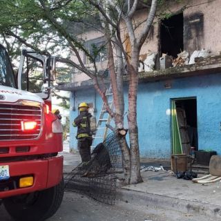 Seguridad en Jalisco: Rescatan a dos personas atrapadas en un incendio en Guadalajara