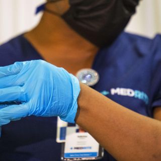 COVID-19: Gobierno de AMLO impugna orden de inmunizar a menores