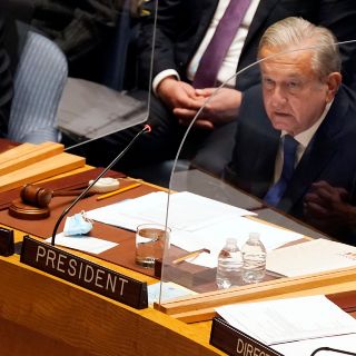 AMLO solicitará a Biden regularizar a migrantes mexicanos que viven en EU