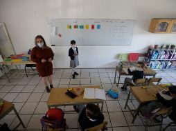 La pandemia y el cierre de la economía empeoró las condiciones de aprendizaje para los niños y jóvenes que son el capital humano de la economía. EL INFORMADOR/Archivo