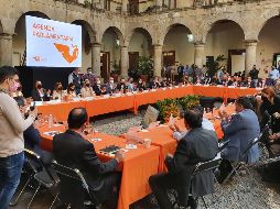 Quirino Velázquez informa que los y las diputadas cooperaron con mil pesos de su bolsa para solventar los gastos, pues aún no hay recursos autorizados para que los legisladores organicen eventos especiales. EL INFORMADOR / R. Rvias