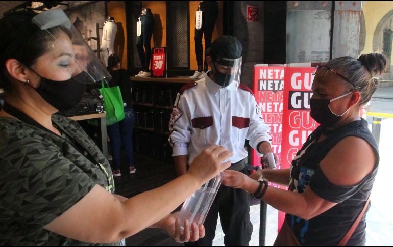 Se espera un alza de 23% en el uso de tarjeta de crédito para pagar durante el Buen Fin 2021, respecto al año previo.EL INFORMADOR/ARCHIVO