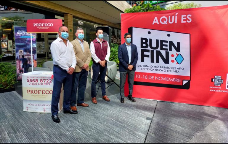 El evento comenzó aproximadamente a las 11:30 horas en Plaza Midtown con Jesús Crespo, subdirector de operaciones de Parks operadora de la Plaza Midtown; Rafael Sánchez Archer, administrador de la plaza y Sebastián Hernández Méndez, titular de la oficina de Profeco. EL INFORMADOR