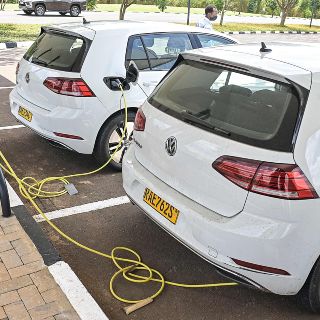 En la COP26 prometen cesar autos de gasolina para 2040