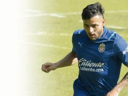 En evaluación. El atacante mexicano está a la espera de saber el resultado de las revisiones médicas por las molestias que presentó ayer. Imago7