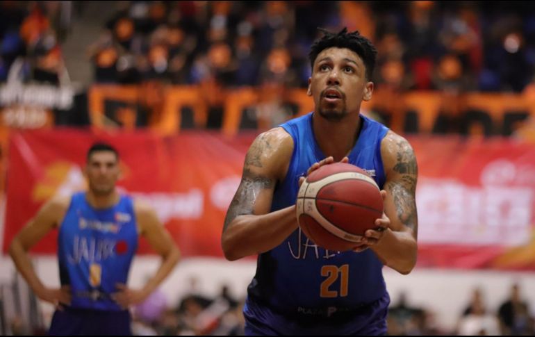 Por parte de Astros, Jordan Loveridge fue el hombre más productivo, con 17 puntos. TWITTER/@AstrosJalisco