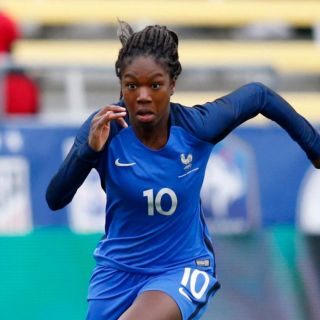 Jugadora del PSG niega su implicación en violenta agresión a su compañera